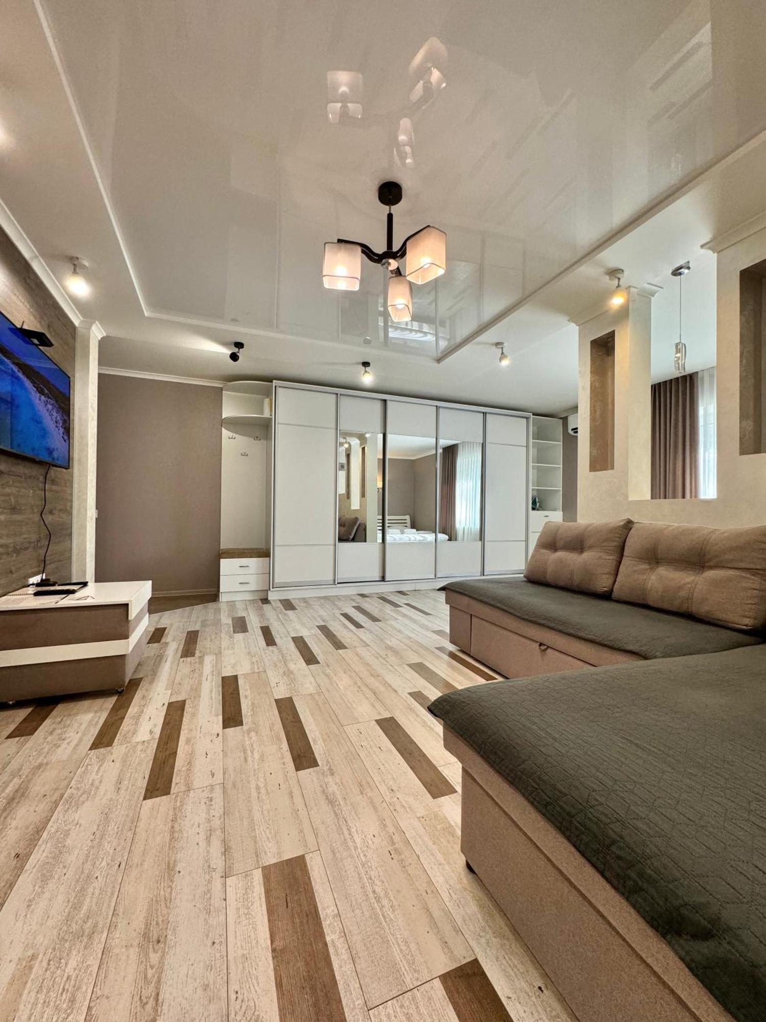 Apartpoltava Розкішна Студія З Кутовою Ванною, 1-Й Будинок Біля Корпусного Парку, Панорамний Балкон 외부 사진