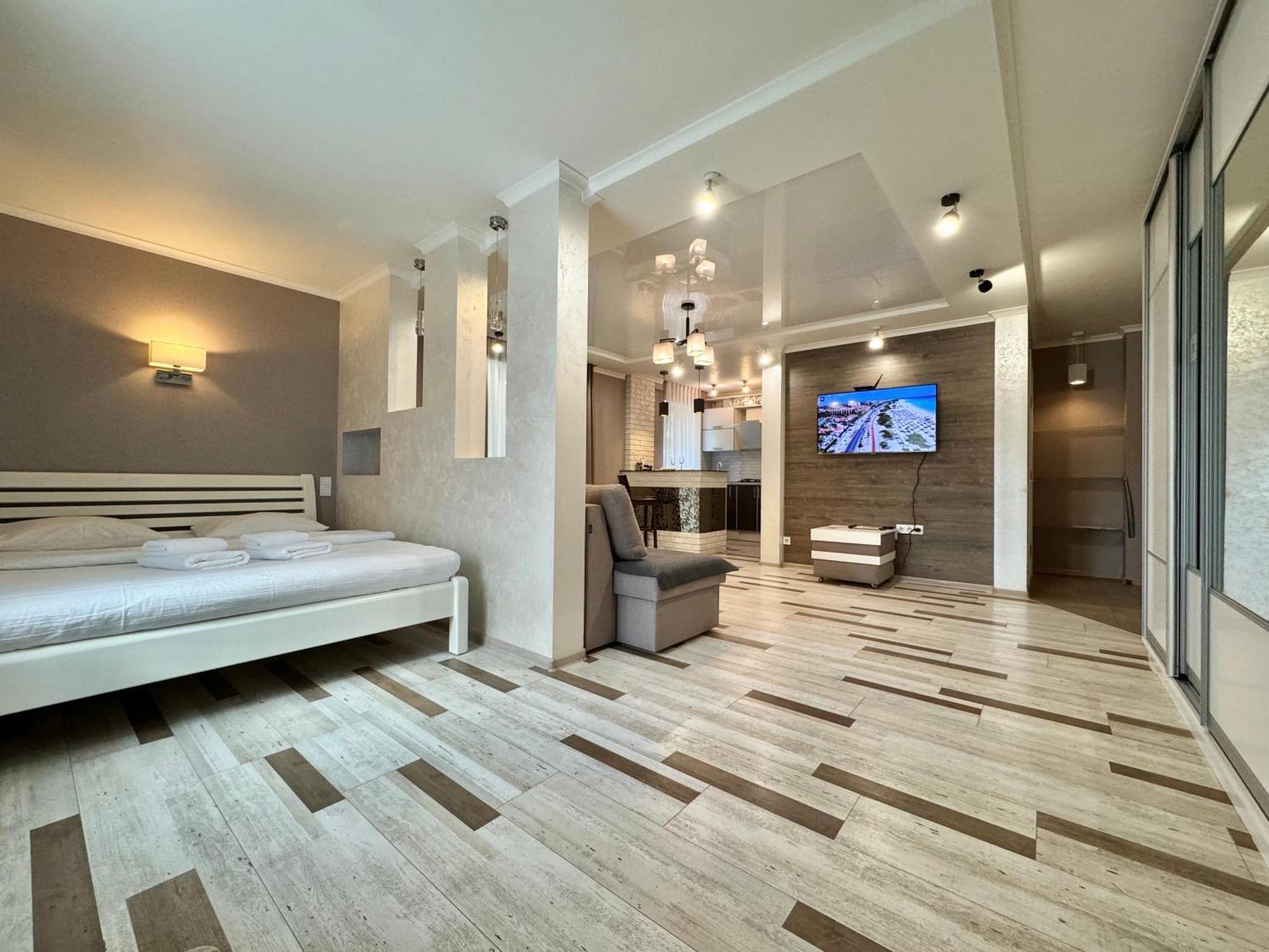 Apartpoltava Розкішна Студія З Кутовою Ванною, 1-Й Будинок Біля Корпусного Парку, Панорамний Балкон 외부 사진